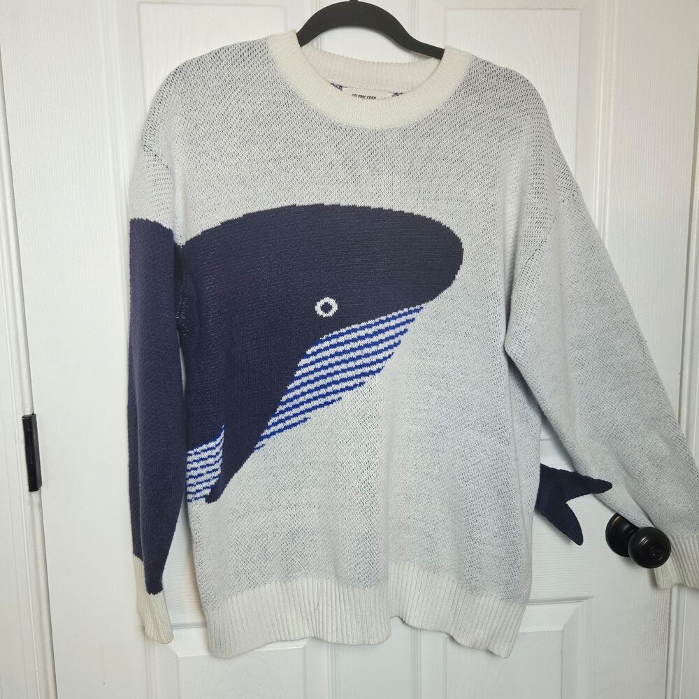 Aelfric Eden Sweater Mens Small Gray Whale Graphic Knit Crew Pullover Relaxed